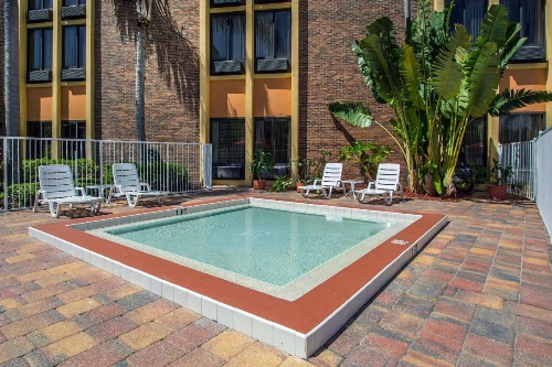 Comfort Inn & Suites Kissimmee By the Parks image 5
